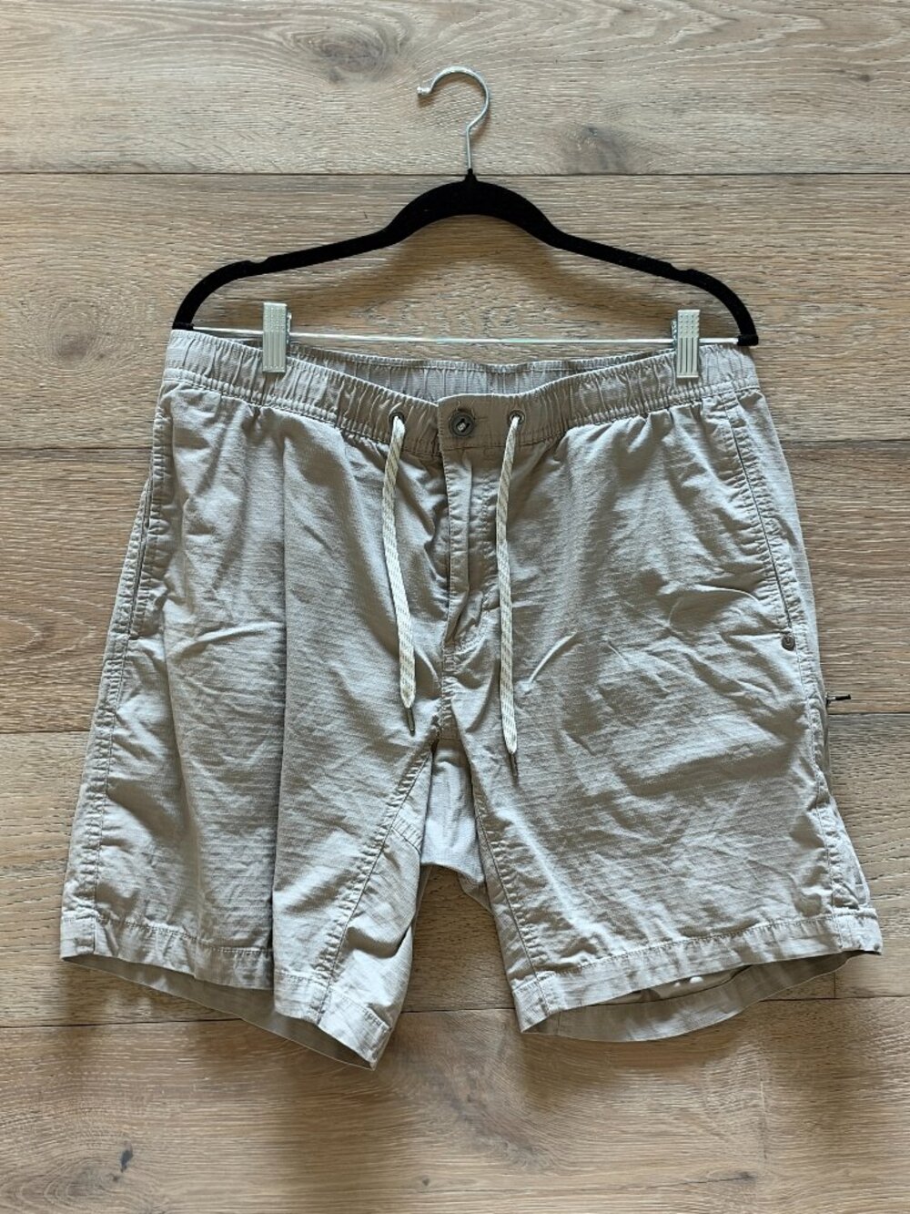 Vuori Men's Ripstop Gray Short Hiking Activewear Size XL $74